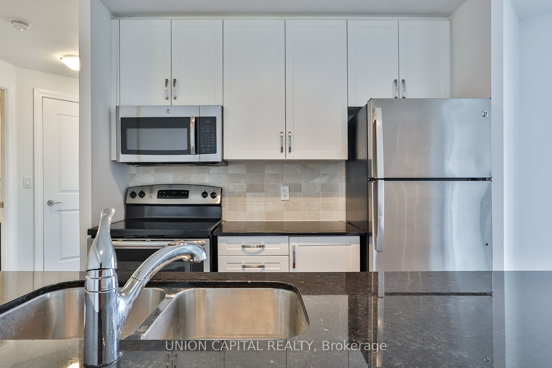 68 Main Street 511, Markham, ON L3P 1X2 photo 4