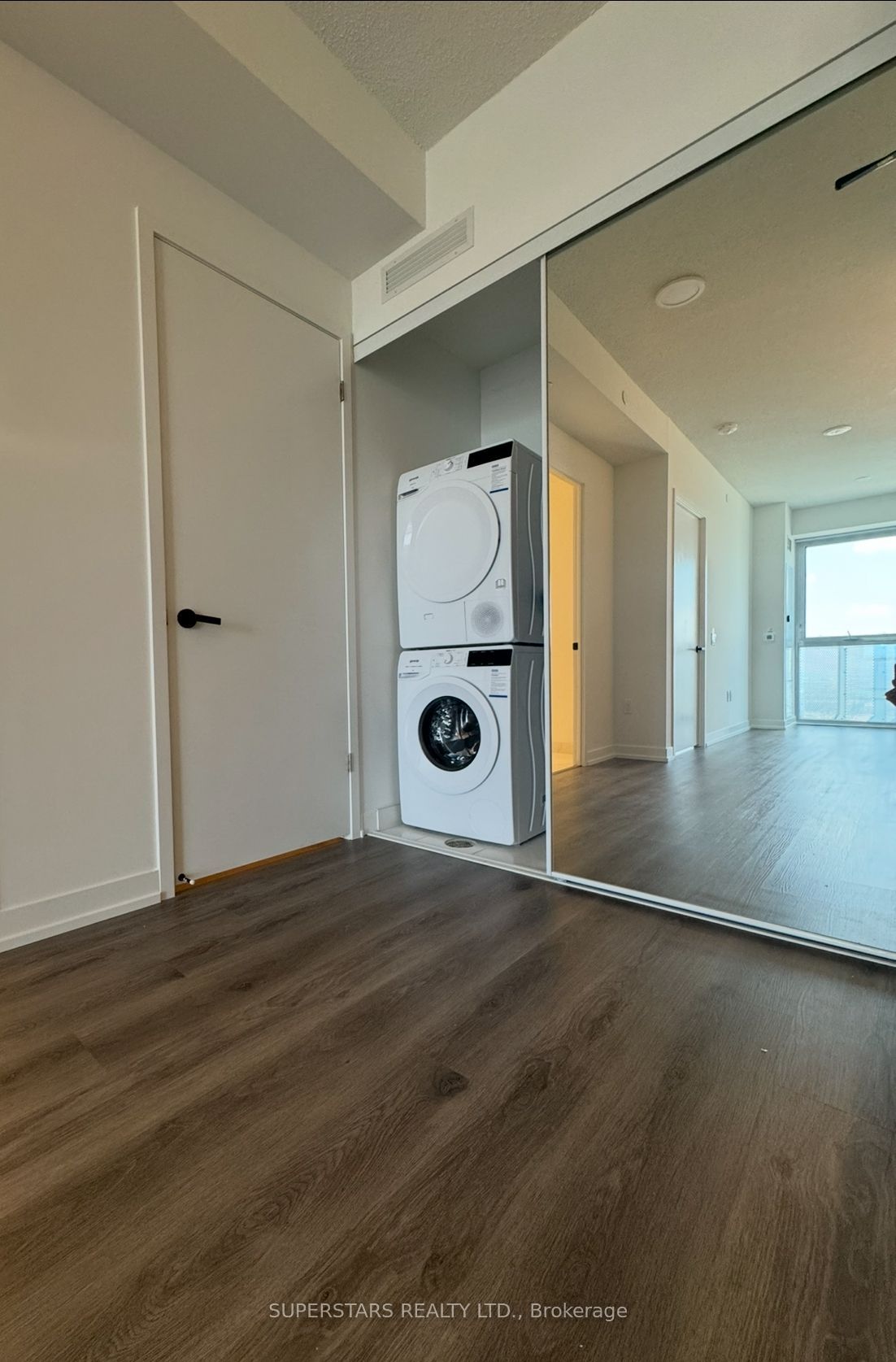 225 Commerce Street 5007, Vaughan, ON L4K 0R1 photo 3