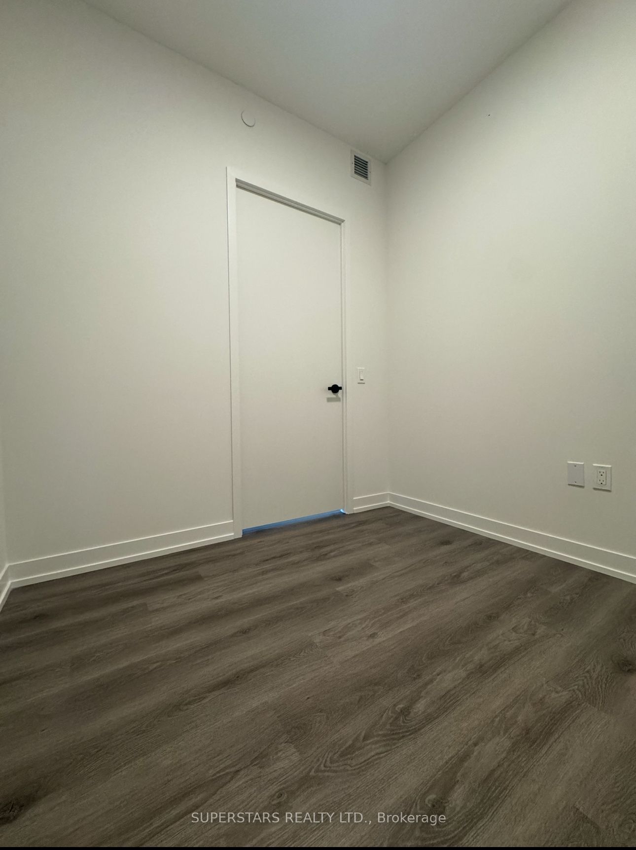 225 Commerce Street 5007, Vaughan, ON L4K 0R1 photo 5
