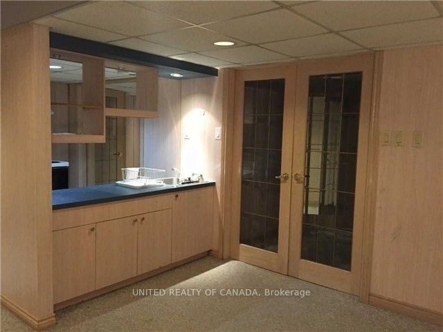 104 Gordon Rowe Crescent Lower, Richmond Hill, ON L4C 8R1 photo 3