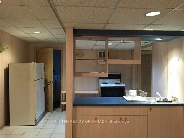 104 Gordon Rowe Crescent Lower, Richmond Hill, ON L4C 8R1 photo 4