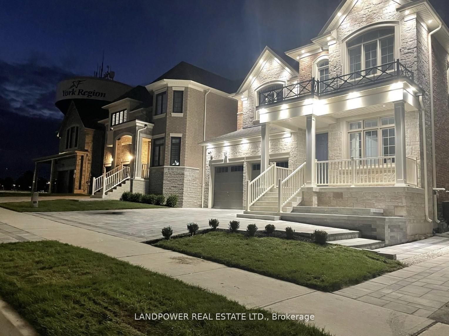 20 Tesla Crescent, East Gwillimbury, ON L9N 0T3 photo 3