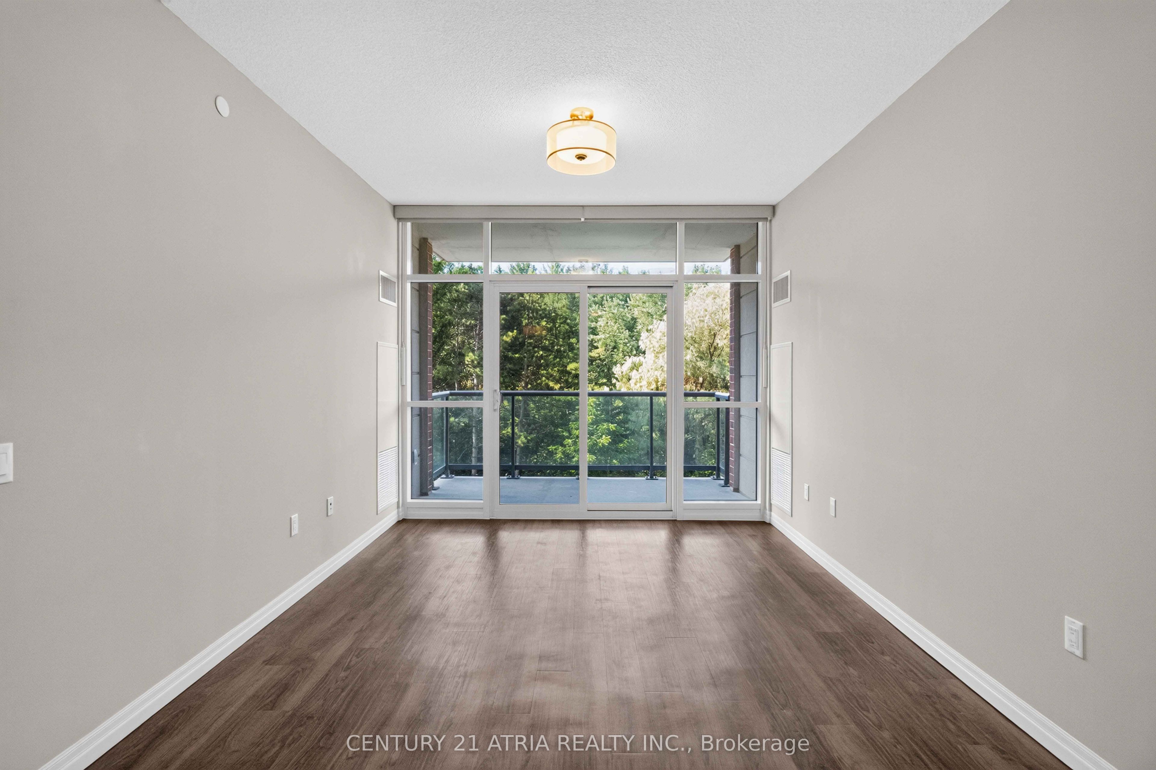 460 William Graham Drive 306, Aurora, ON L4G 1X9 photo 3