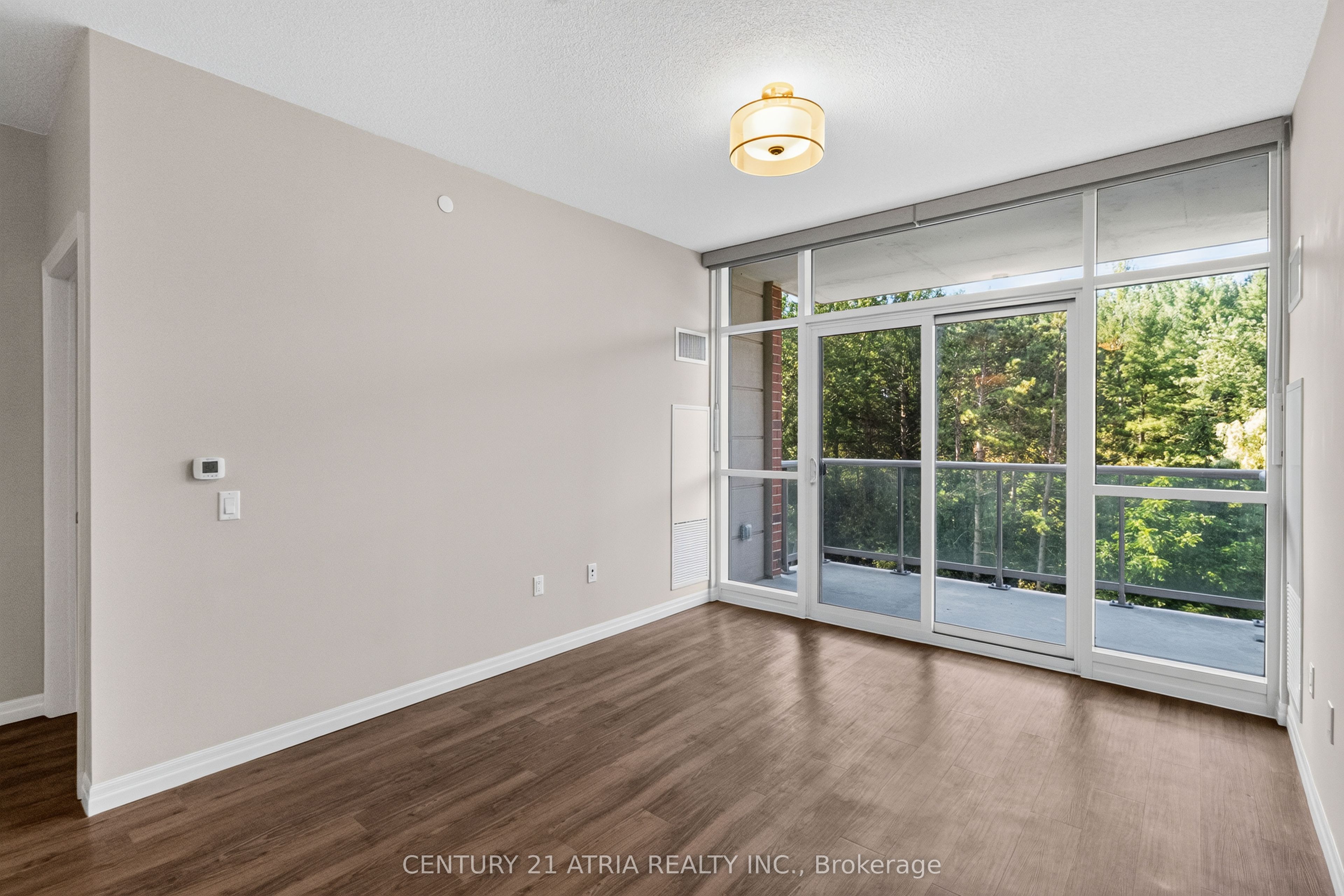 460 William Graham Drive 306, Aurora, ON L4G 1X9 photo 4