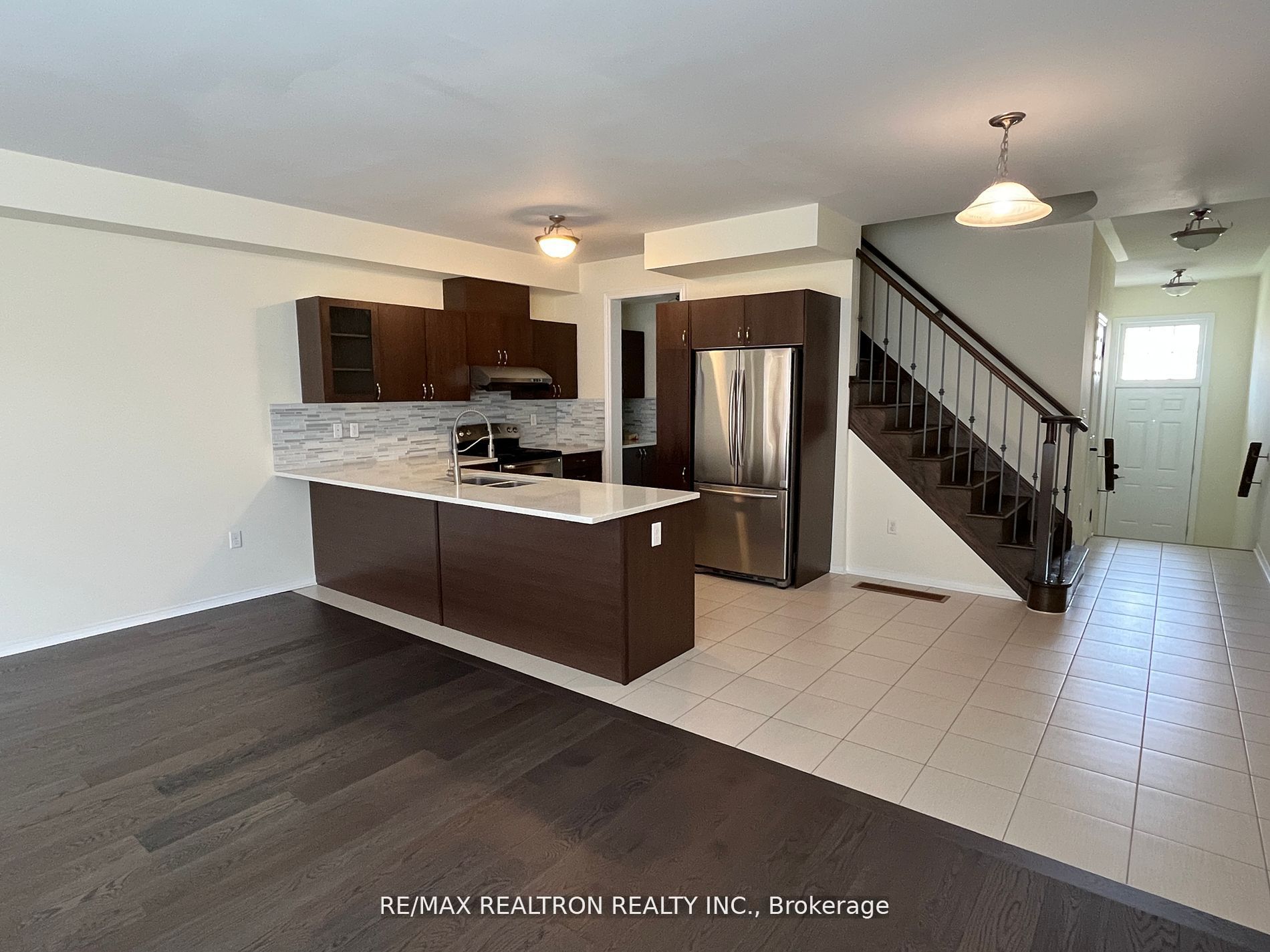 10284 Woodbine Avenue, Markham, ON L6C 0M3 photo 2