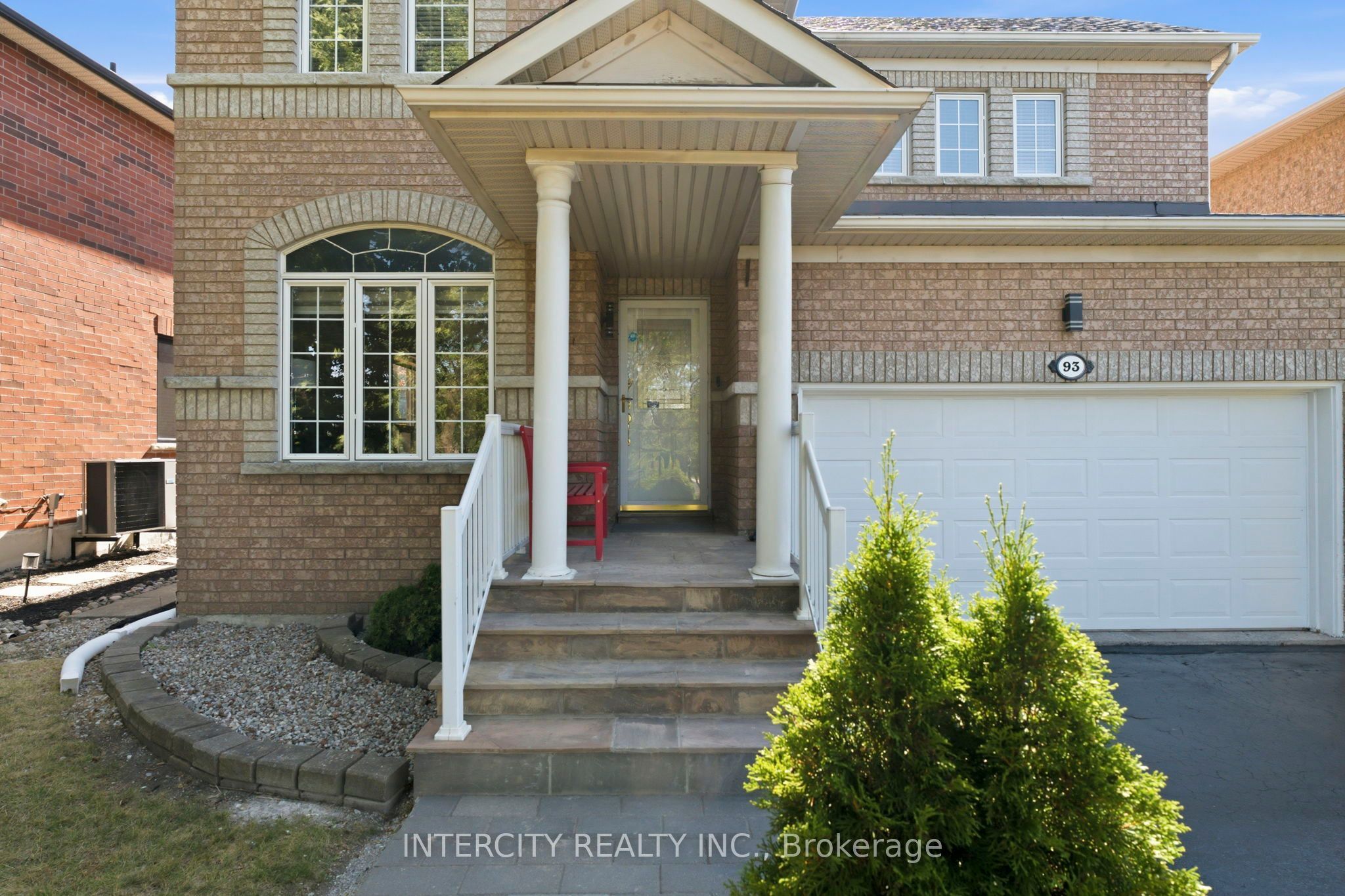 93 Chalone Crescent, Vaughan, ON L4H 1V6 photo 4