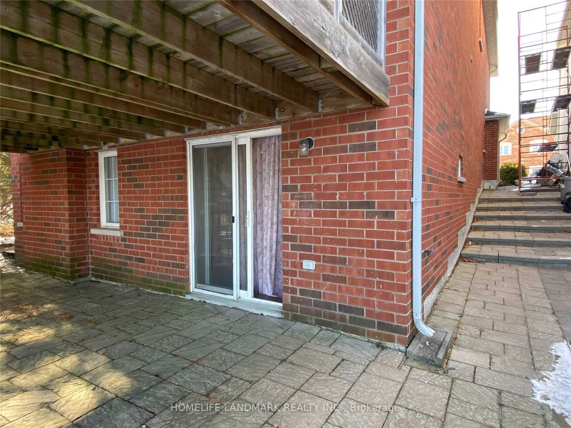 32 Escapade Drive Lower, Richmond Hill, ON L4E 4X7 photo 2