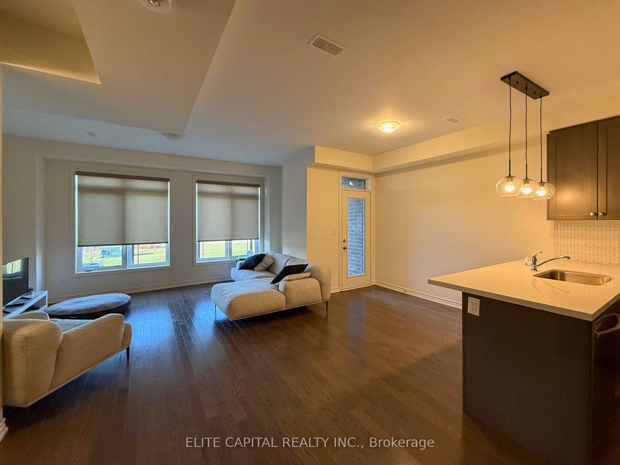 84 Holyrood Crescent, Vaughan, ON L4H 5G2 photo 4