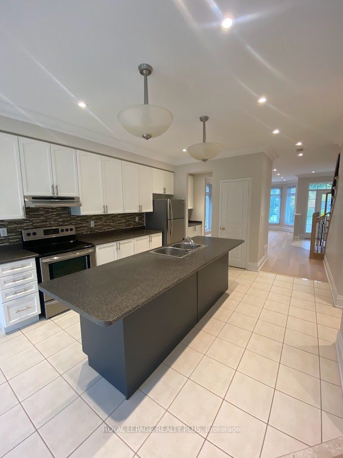 1812 Castlemore Avenue, Markham, ON L6E 2E5 photo 5