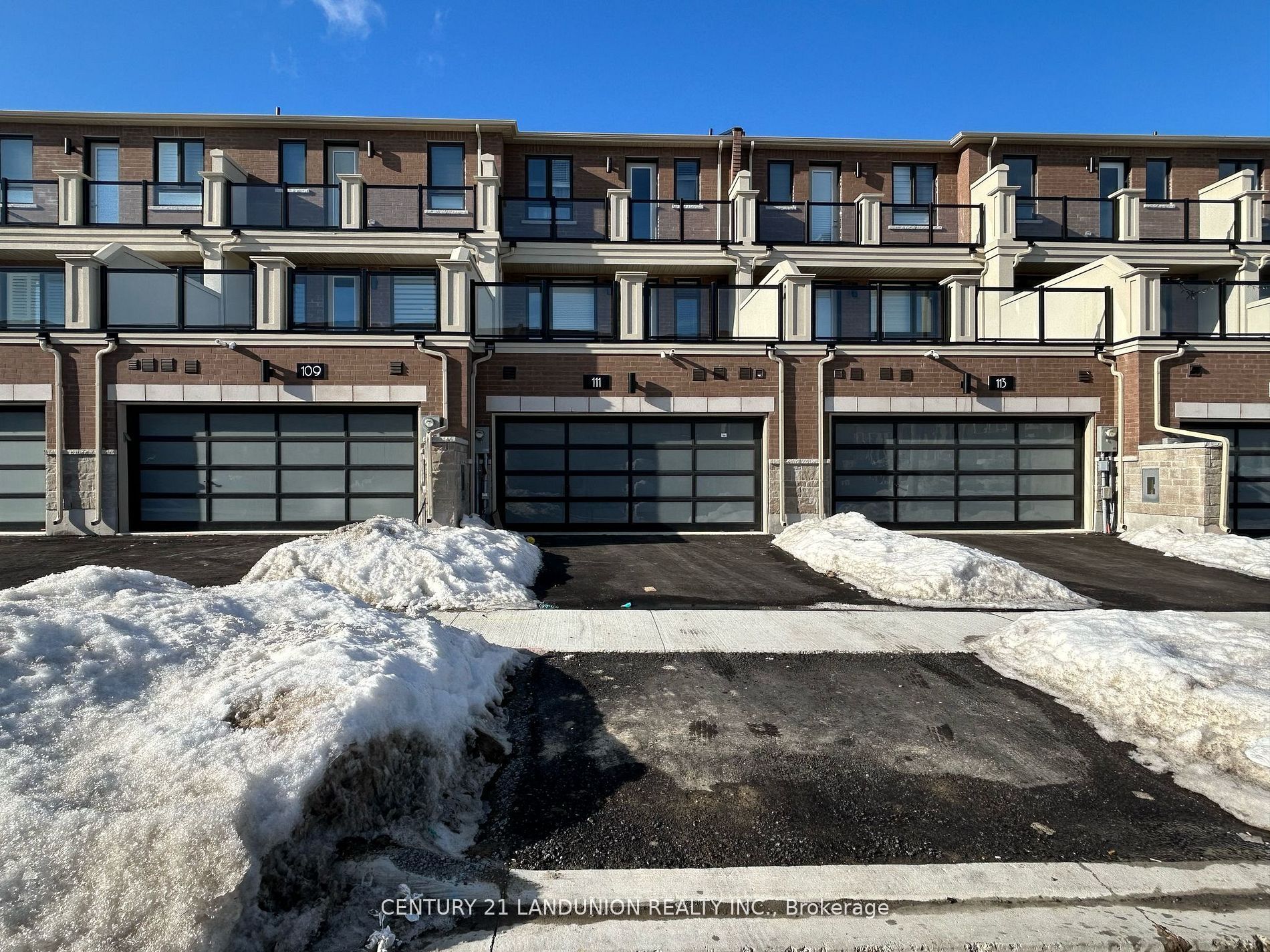 111 Mumbai Drive, Markham, ON L3S 0G3 photo 2