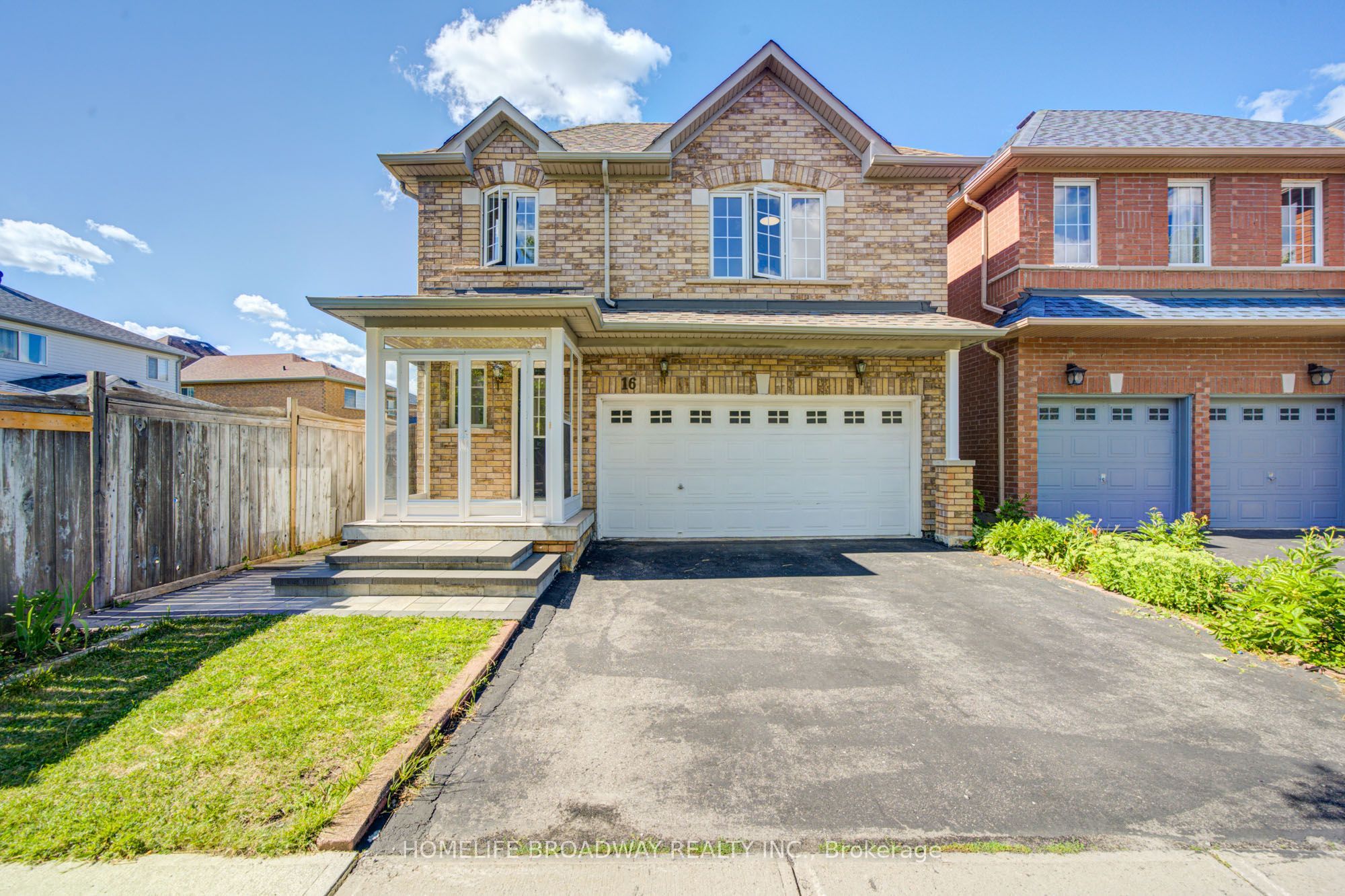 16 Raymond Bartlett Avenue, Markham, ON L3R 5H7 photo 3
