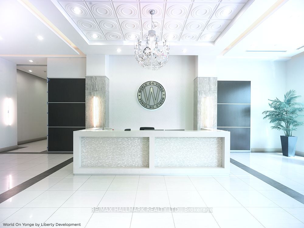 7171 Yonge Street PH301, Markham, ON L3T 0C5 photo 2