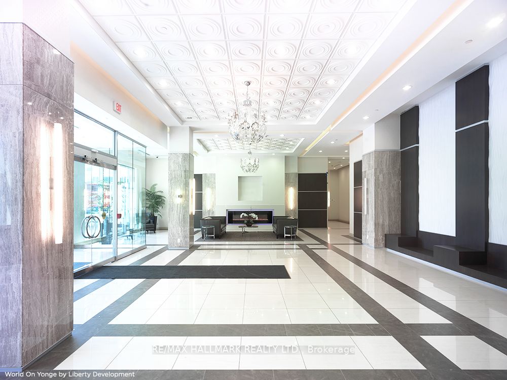 7171 Yonge Street PH301, Markham, ON L3T 0C5 photo 3