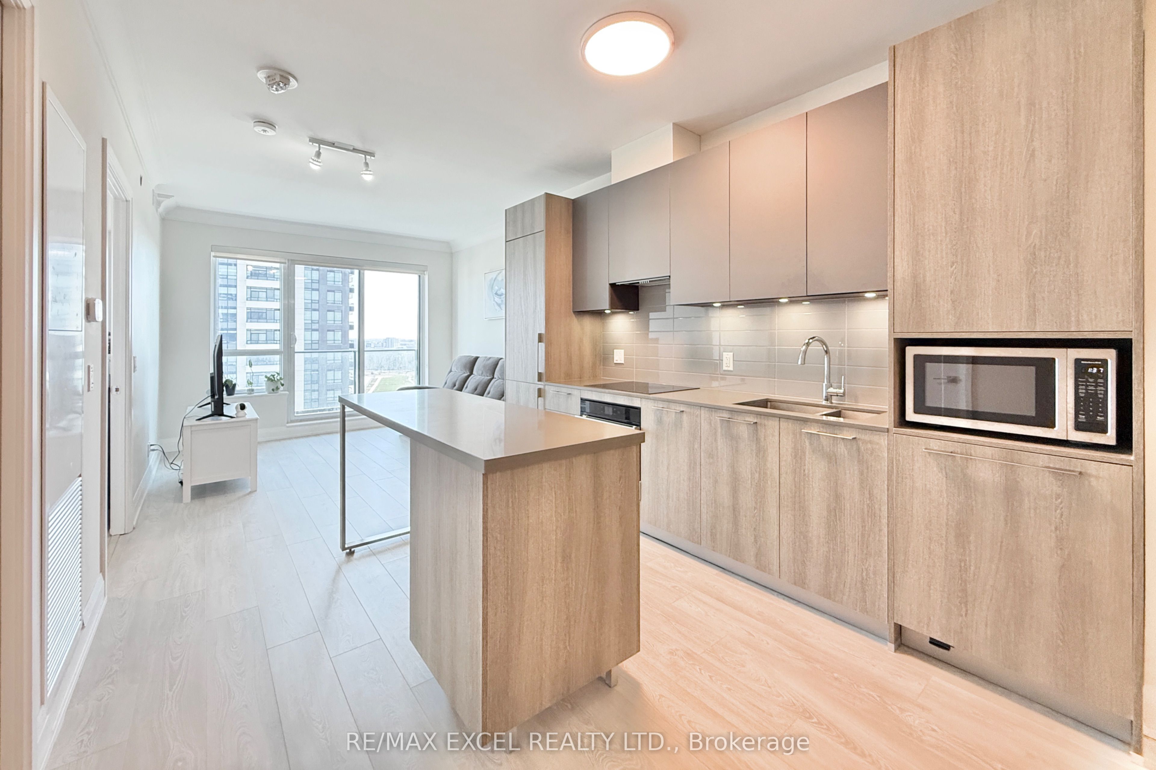 18 Water Walk Drive 1801, Markham, ON L3R 6L5