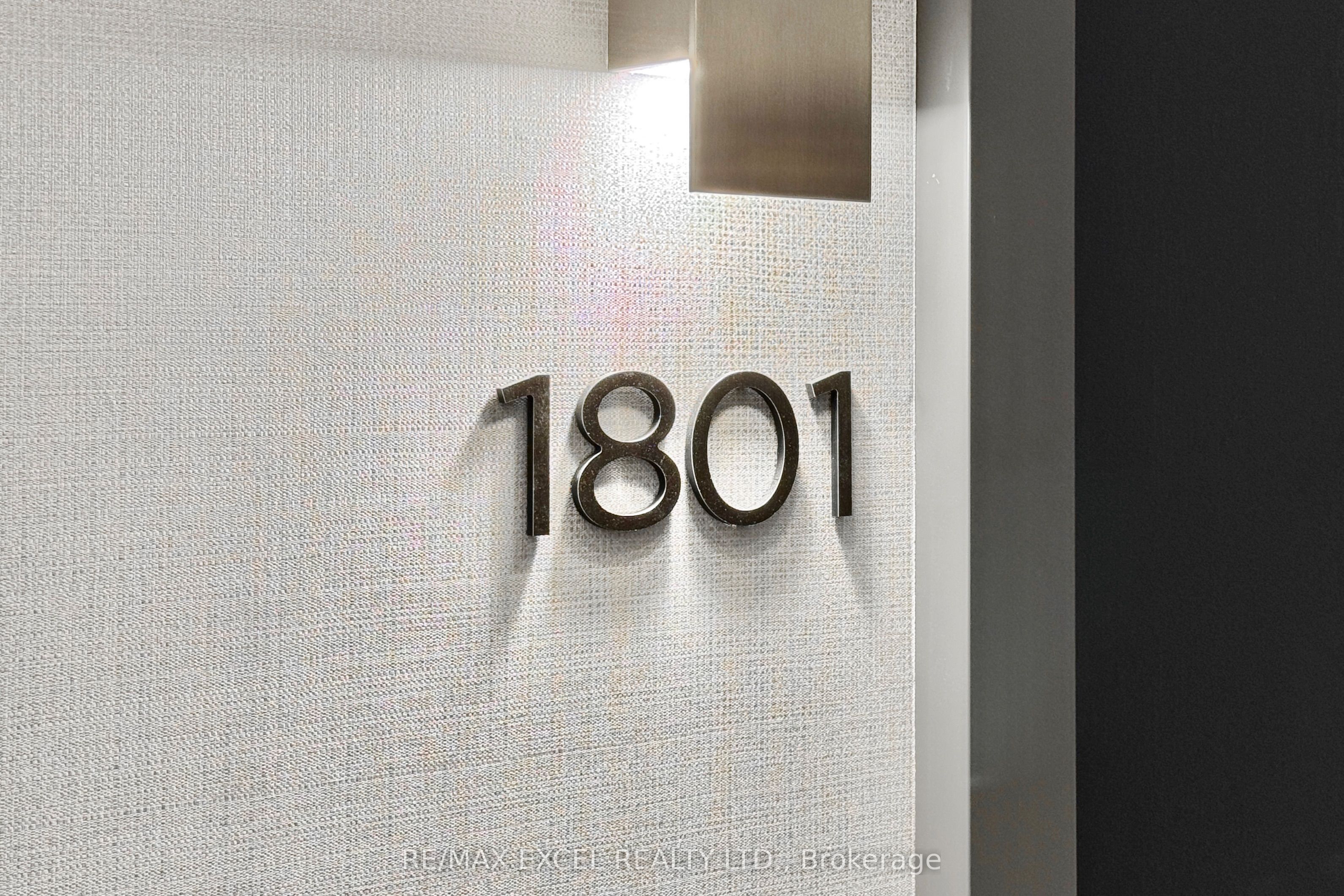 18 Water Walk Drive 1801, Markham, ON L3R 6L5 photo 4