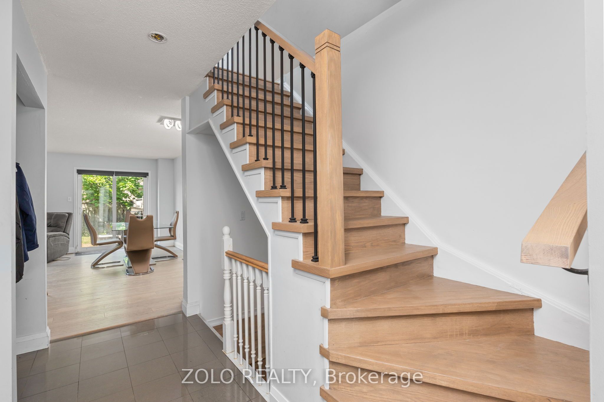 176 Fairwood Drive, Georgina, ON L4P 3Y3 photo 4