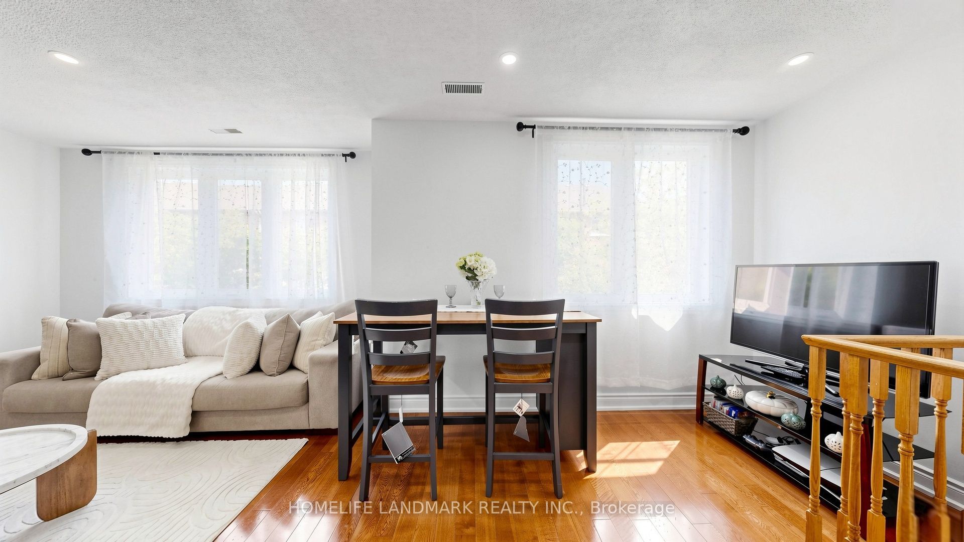 75 Weldrick Road E 318, Richmond Hill, ON L4C 0H9 photo 4