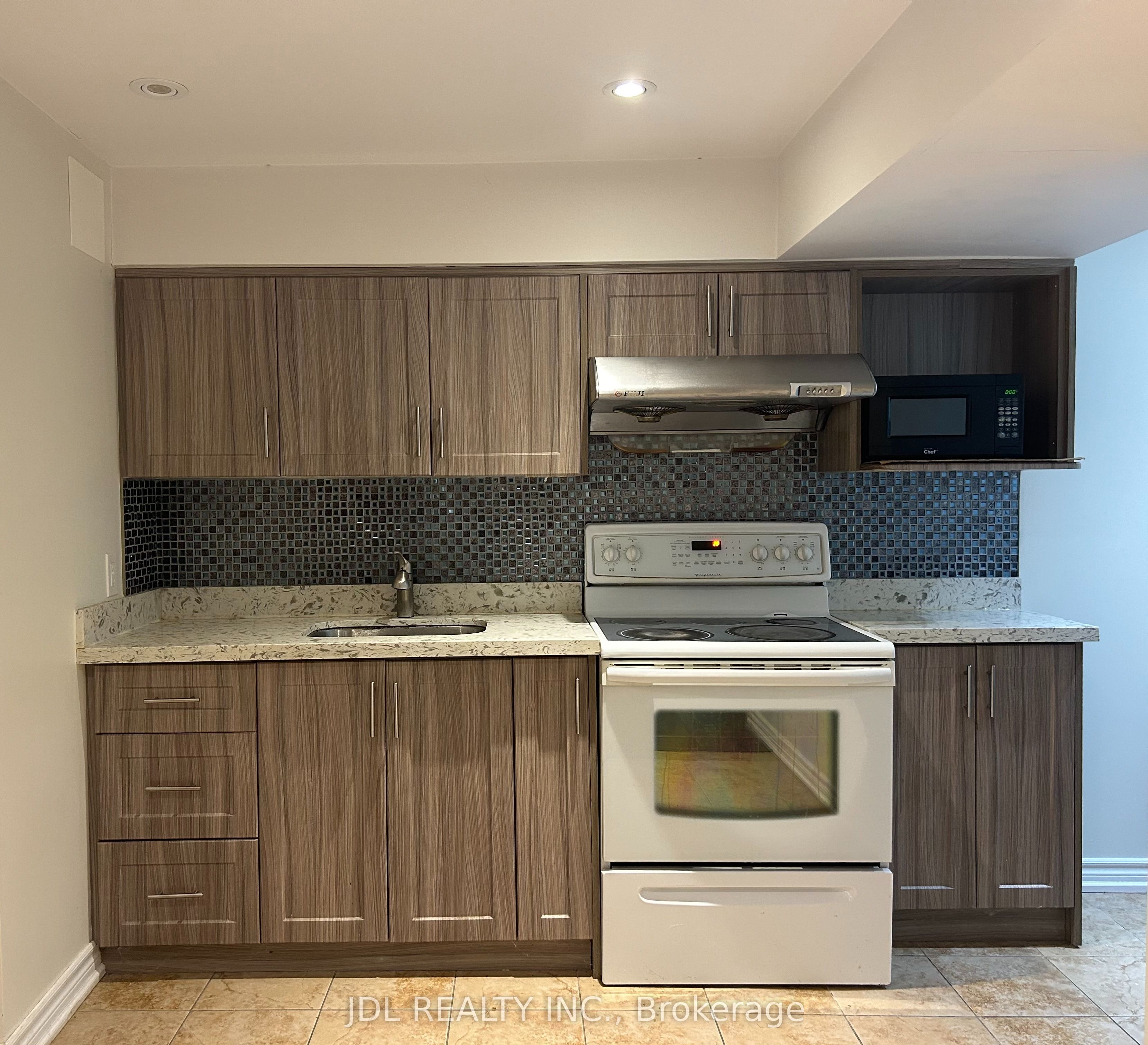 36 Bendamere Cres Crescent Two-Bedroom Bsmt, Markham, ON L3P 6Y1 photo 2