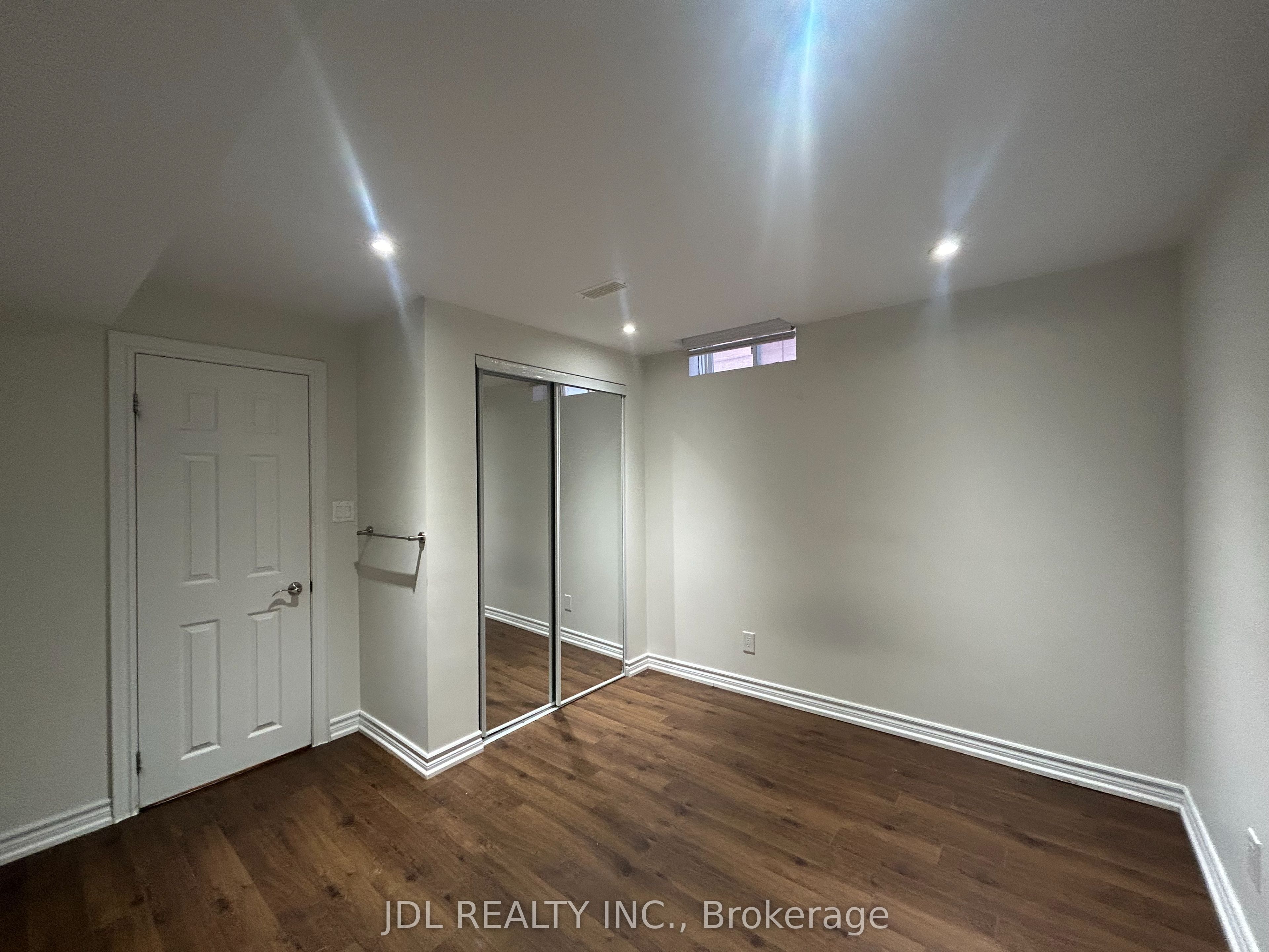 36 Bendamere Cres Crescent Two-Bedroom Bsmt, Markham, ON L3P 6Y1 photo 5