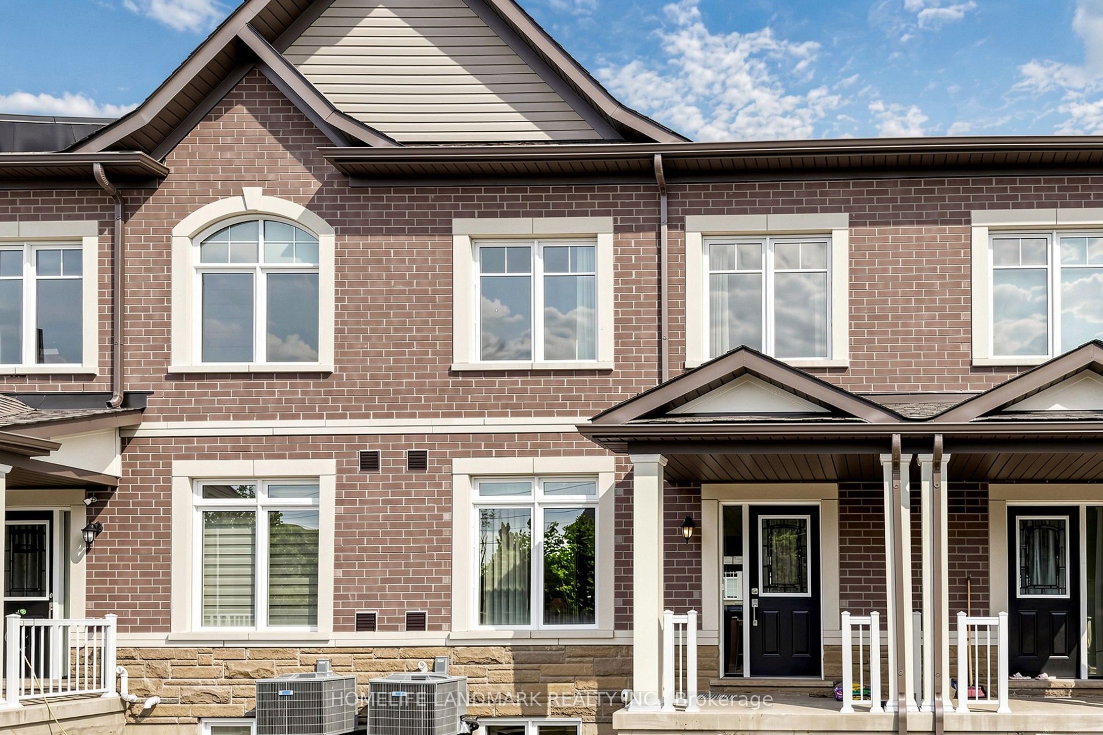 53 Seguin Street, Richmond Hill, ON L4E 1H9 photo 2