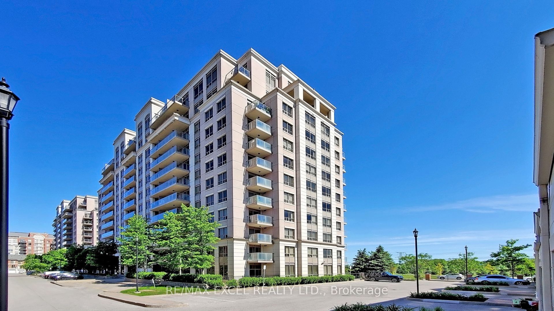37 Galleria Parkway 202, Markham, ON L3T 0A5
