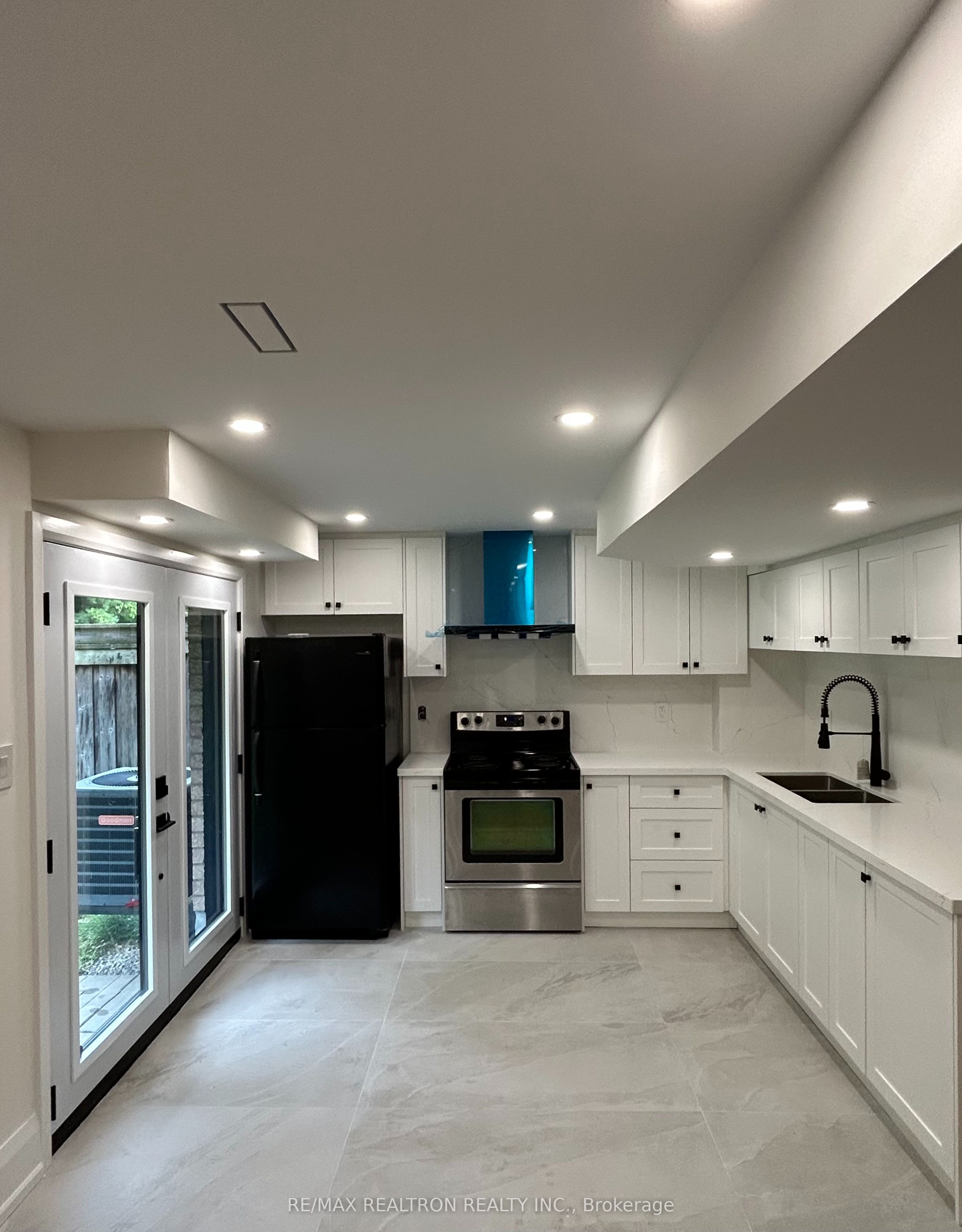 155 Smoothwater Terrace, Markham, ON L6B 0M9 photo 2