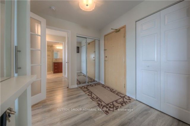7805 Bayview Avenue 813, Markham, ON L3T 4A3 photo 2