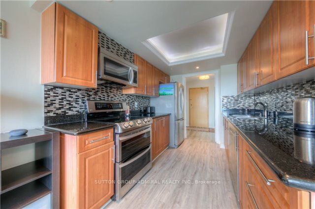 7805 Bayview Avenue 813, Markham, ON L3T 4A3 photo 3