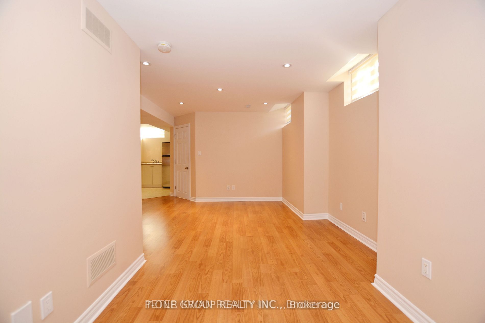 45 Coranto Way Lower, Vaughan, ON L4H 3L9 photo 2