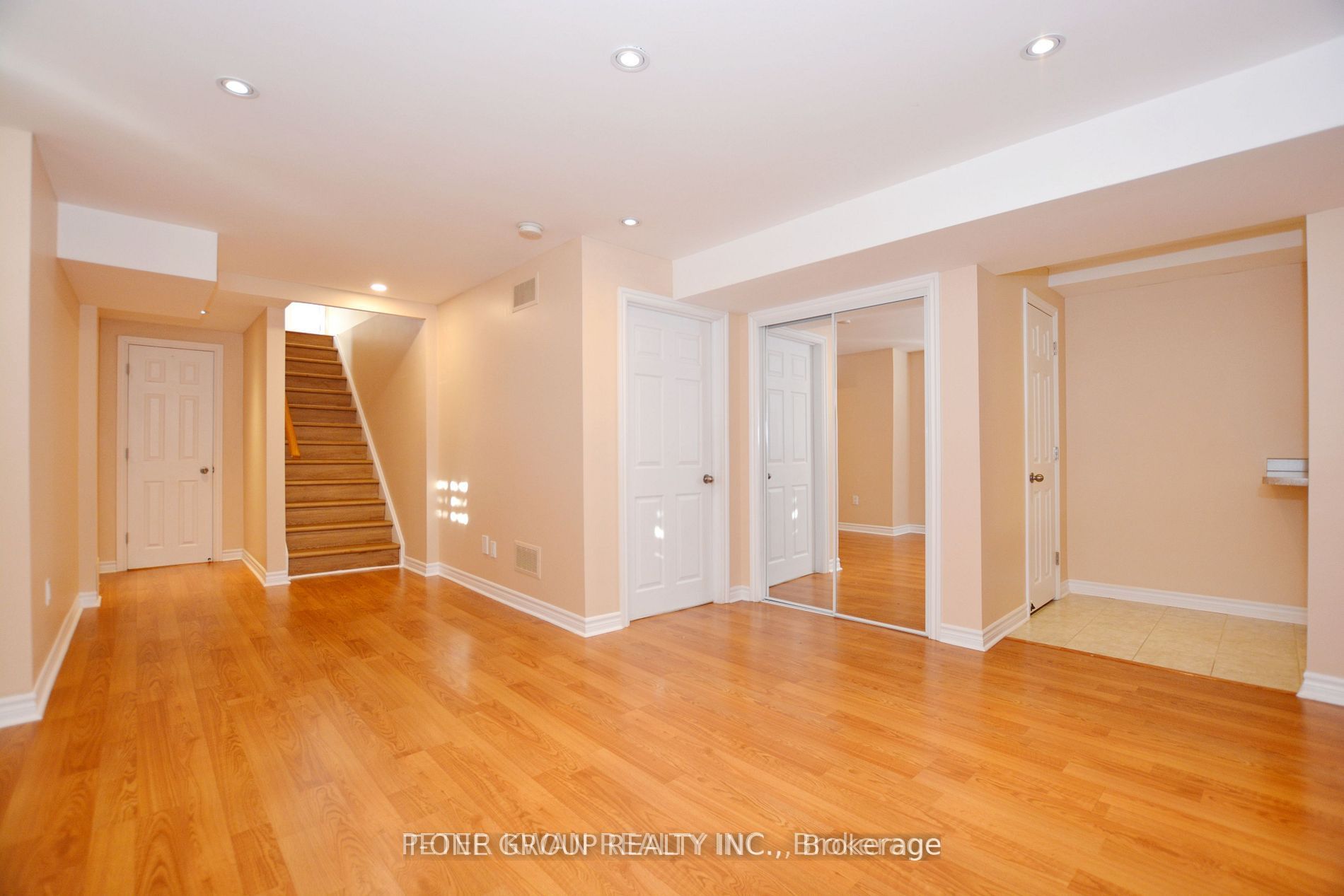 45 Coranto Way Lower, Vaughan, ON L4H 3L9 photo 4