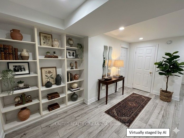 8 Hearthstone Crescent Basement, Richmond Hill, ON L4B 3E2 photo 5