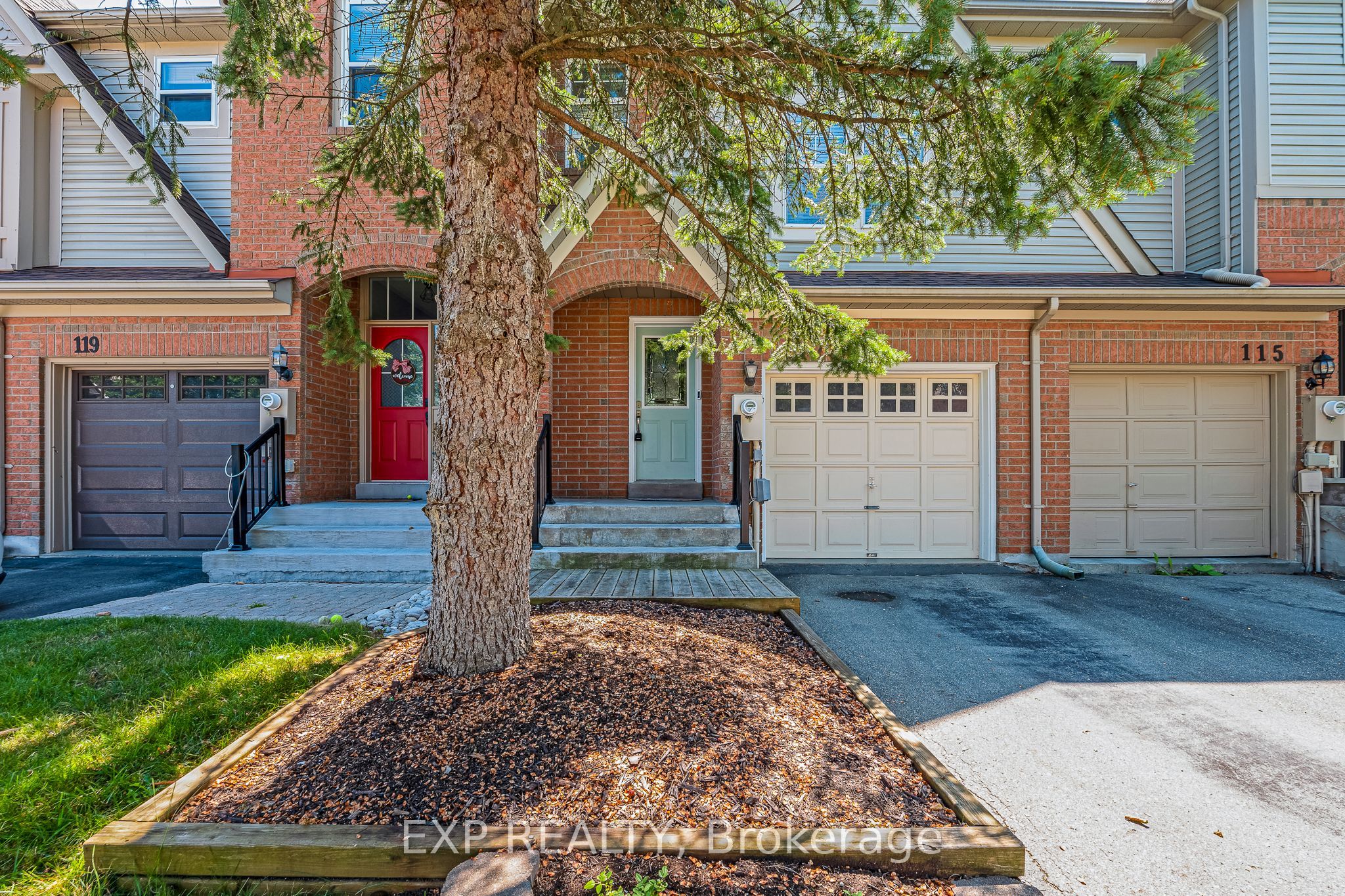 117 Mugford Road, Aurora, ON L4G 7J5