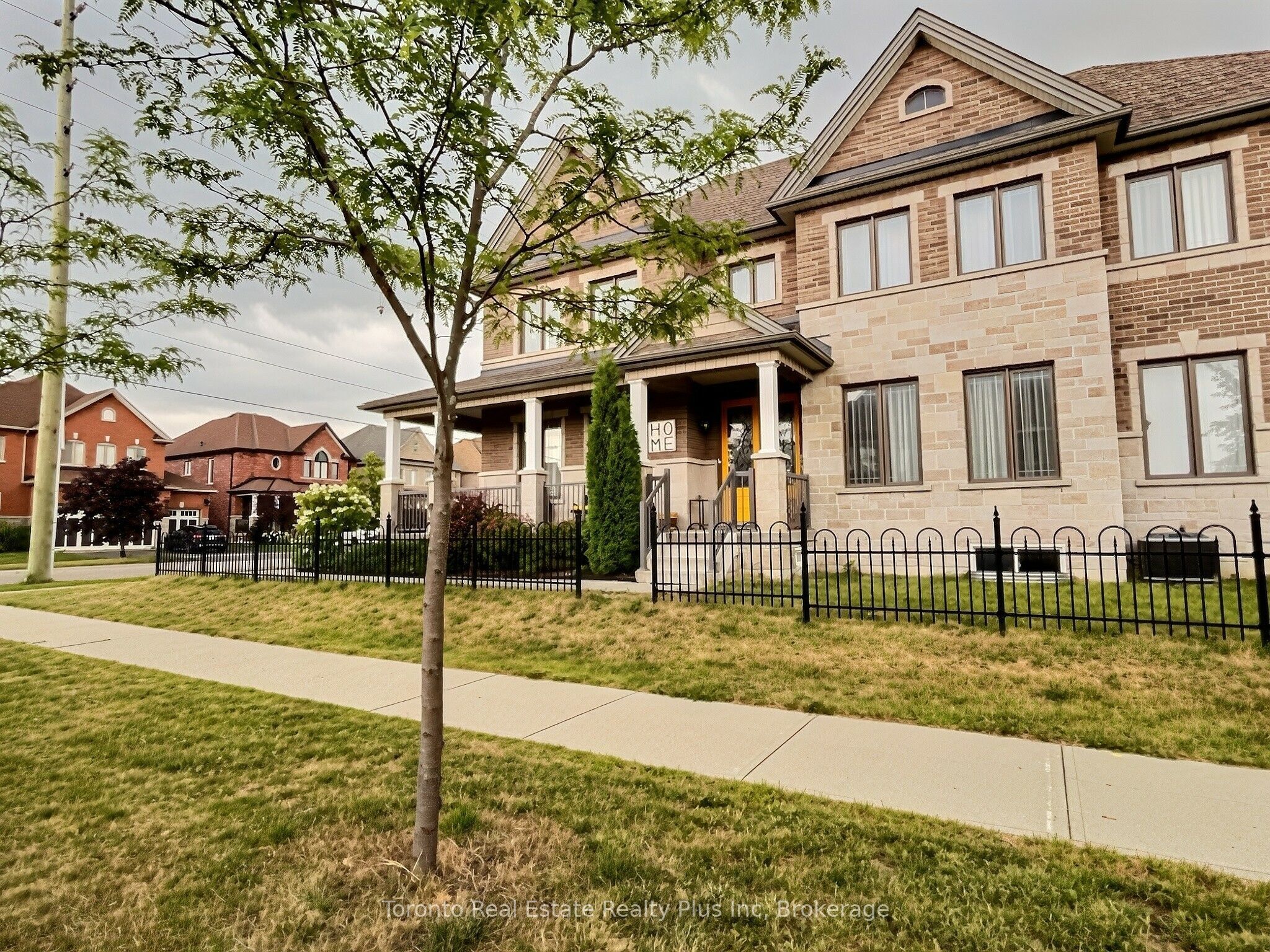 214 Eighth Avenue, New Tecumseth, ON L9R 0H7 photo 3