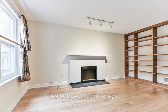 11 Berkeley Court, Markham, ON L3R 6M4 photo 5