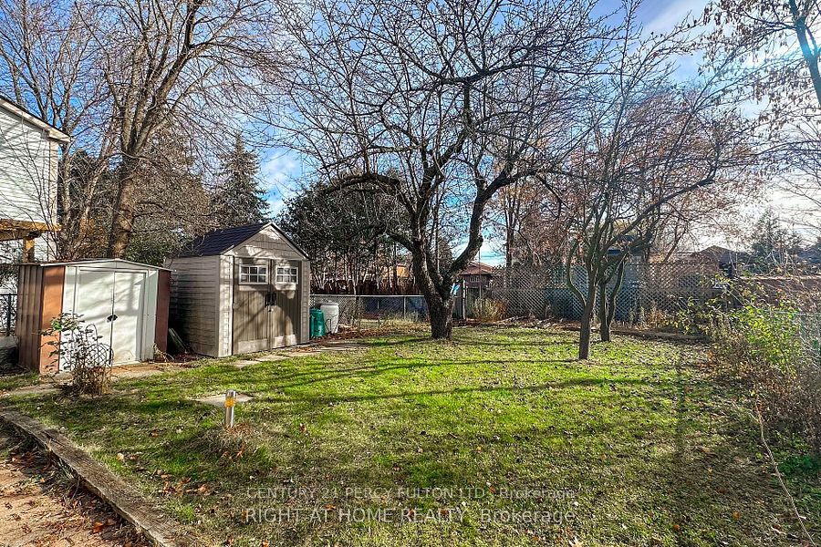 57 Lillooet Crescent upper, Richmond Hill, ON L4C 5A6 photo 3