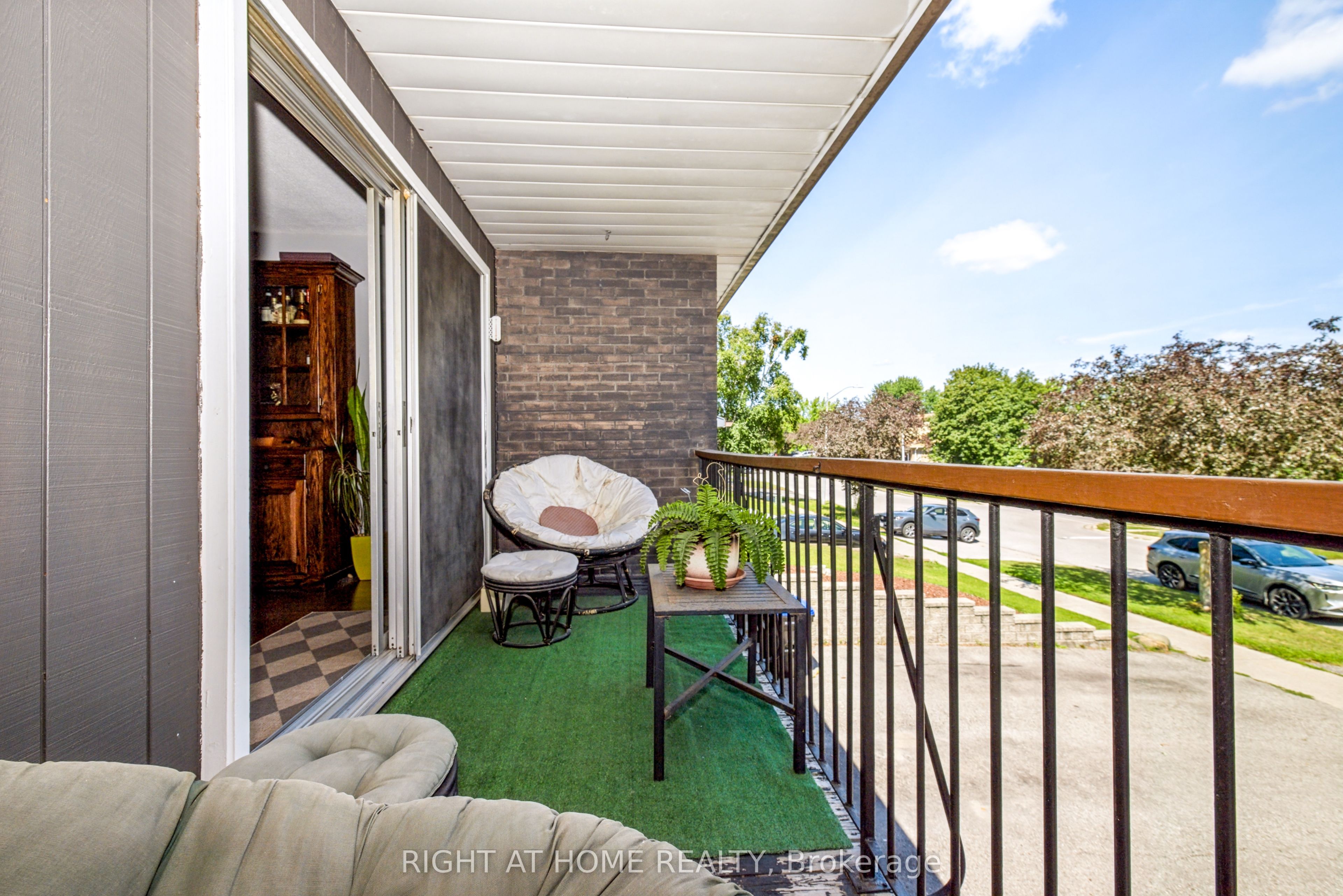 229 Britannia Avenue, Bradford West Gwillimbury, ON L3Z 1A4 photo 3