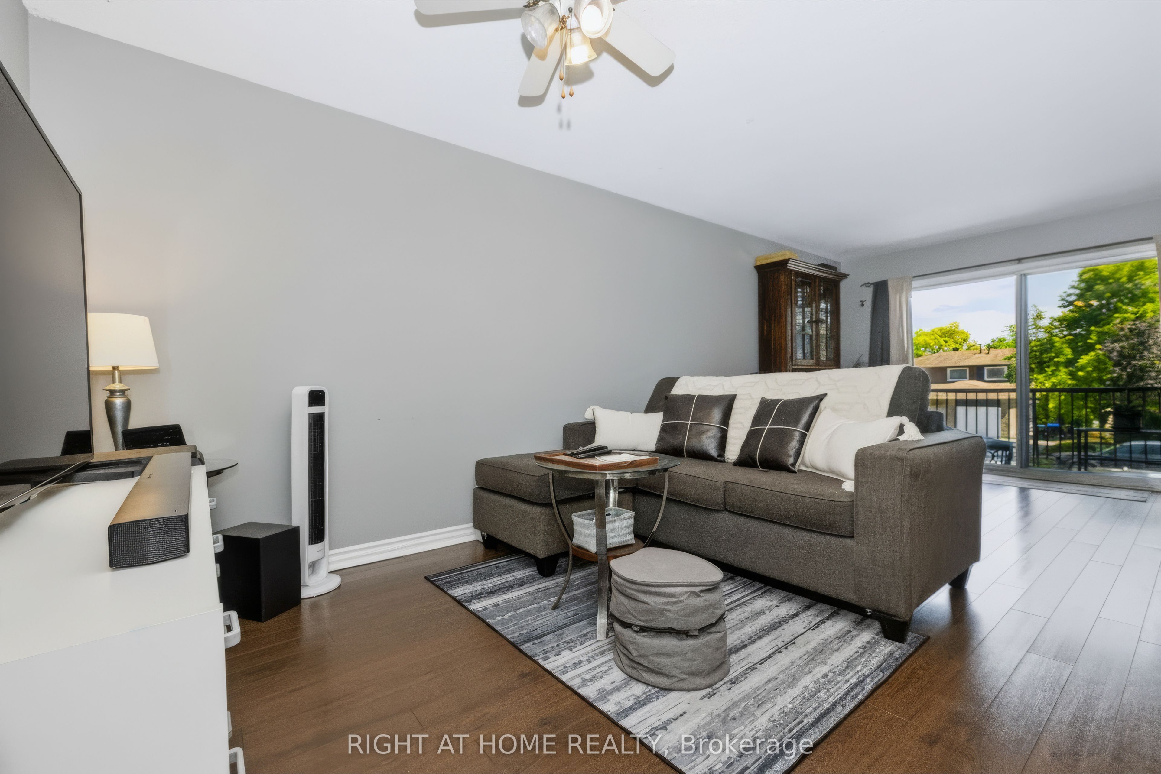 229 Britannia Avenue, Bradford West Gwillimbury, ON L3Z 1A4 photo 5