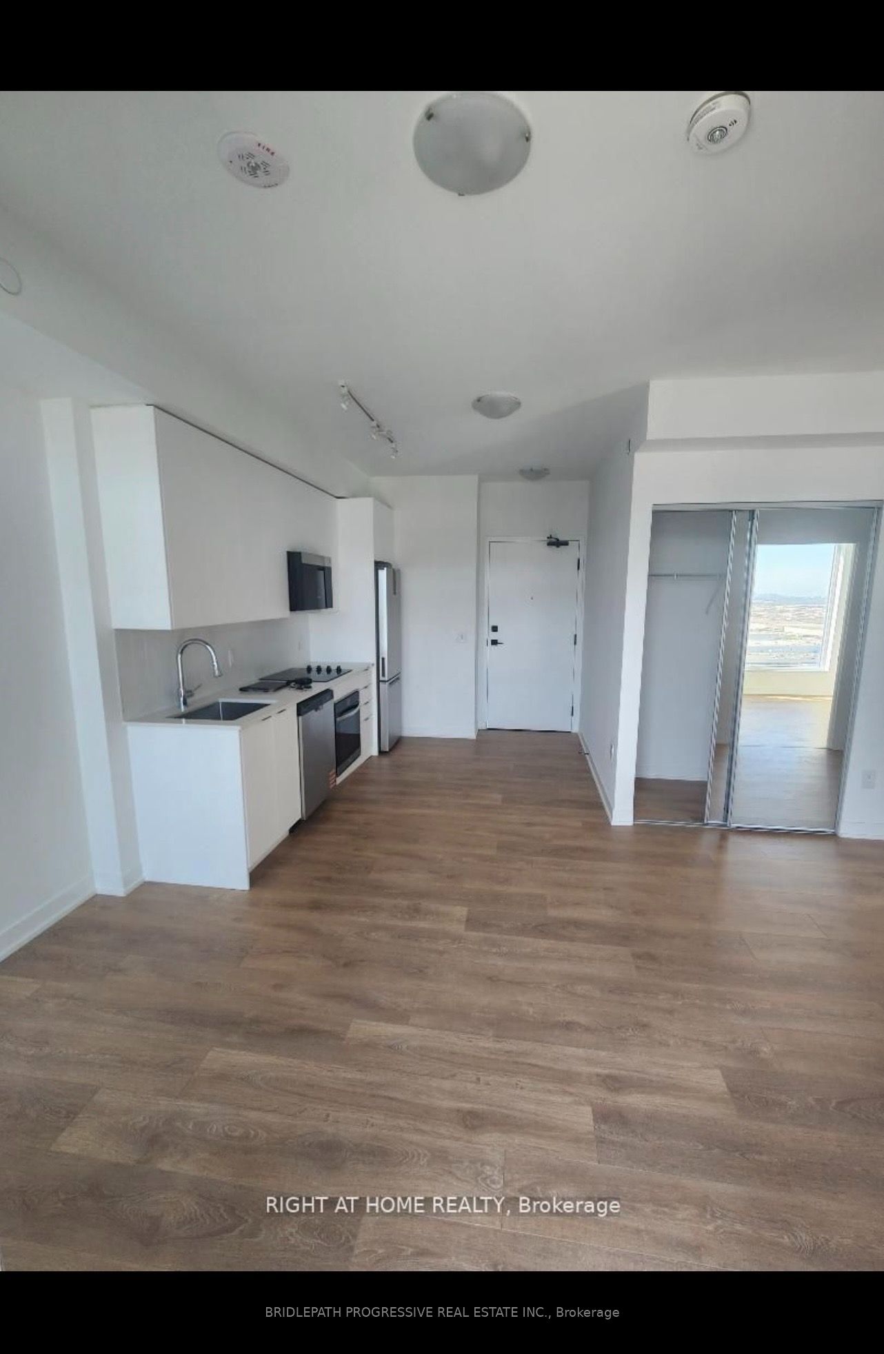 10 Abeja Street, Vaughan, ON L4K 0R9 photo 4
