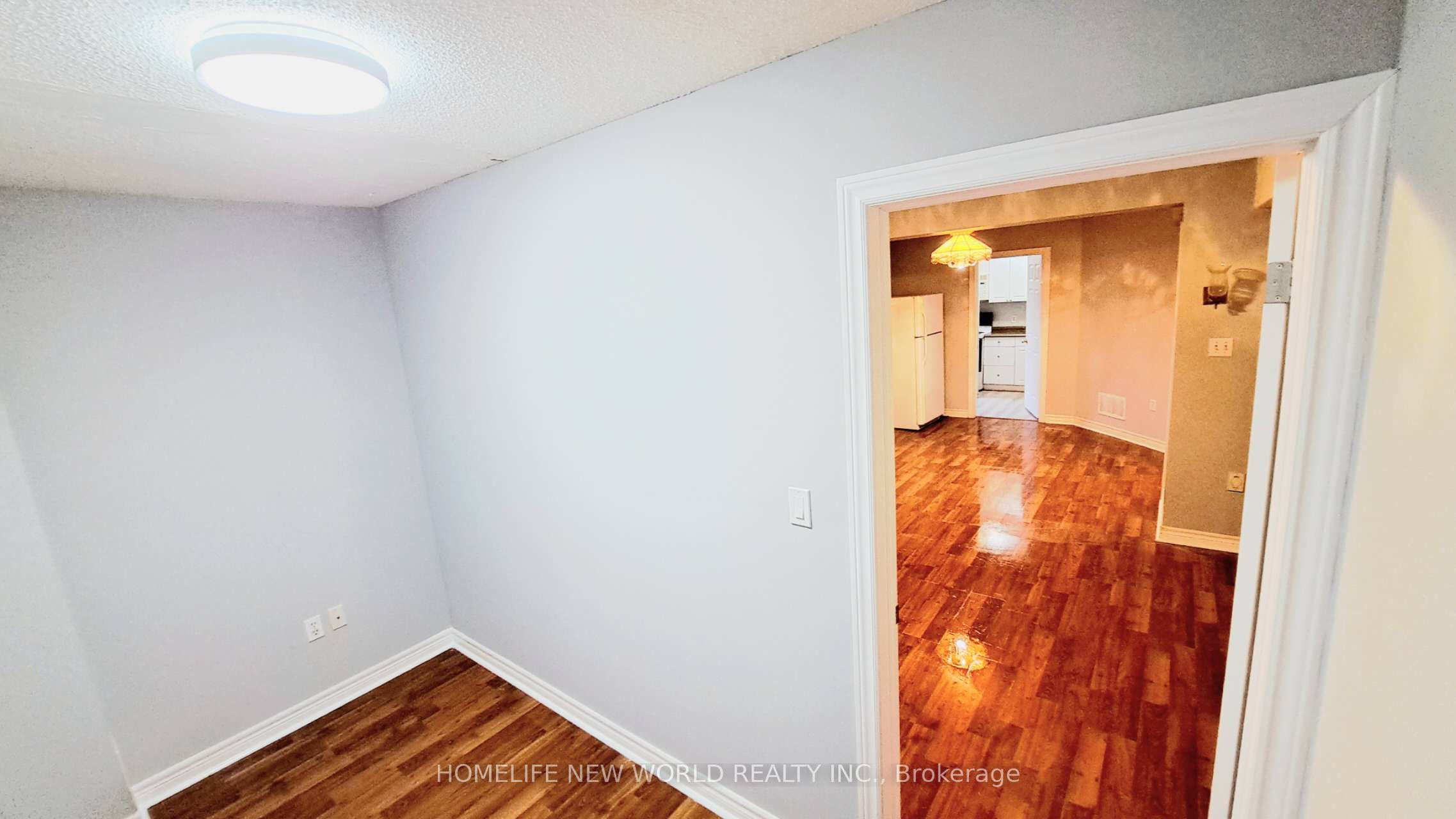 46 Queen Street W/O BSMT, Bradford West Gwillimbury, ON L3Z 1L1 photo 5