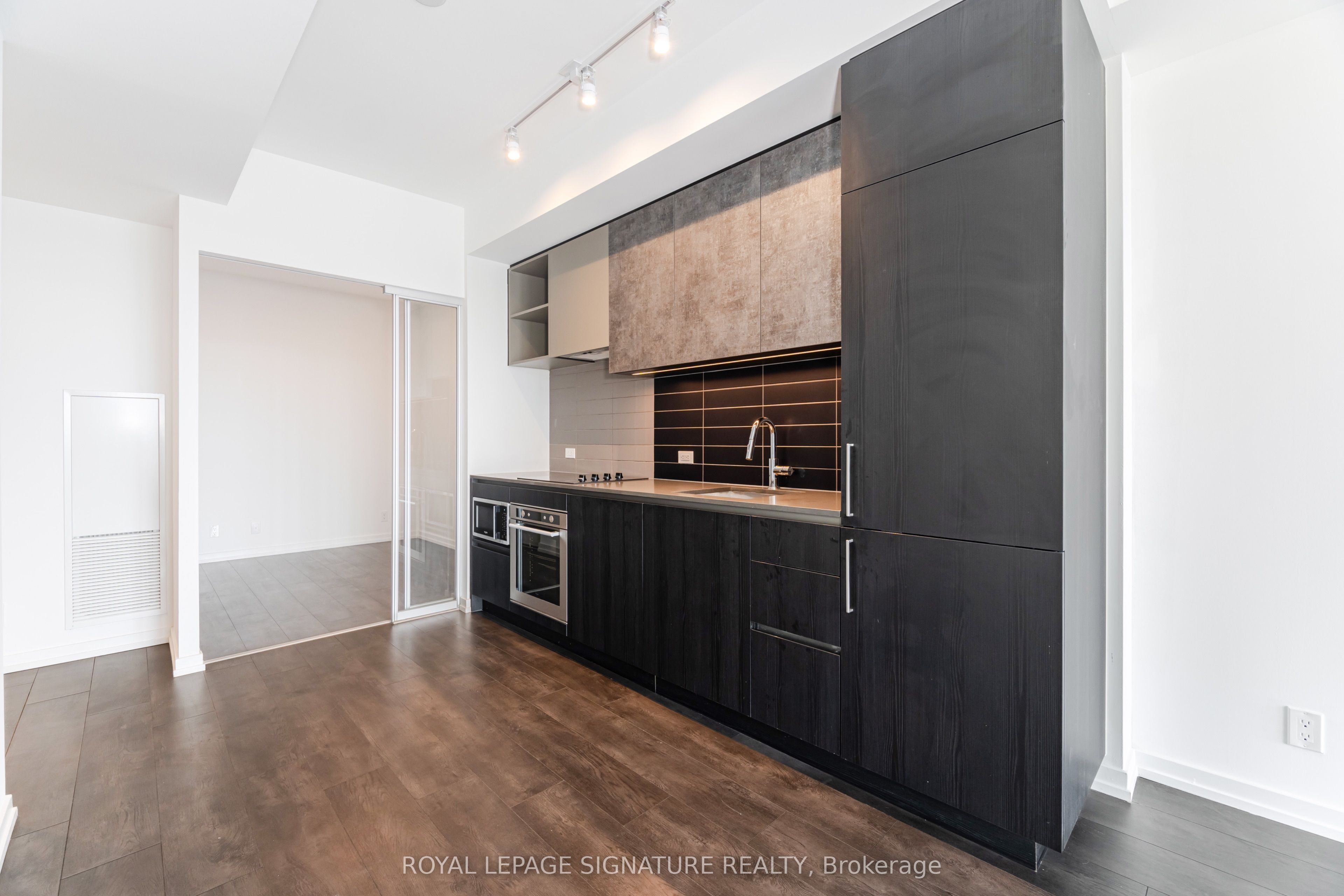 7890 Jane Street 4508, Vaughan, ON L4K 0K9 photo 5