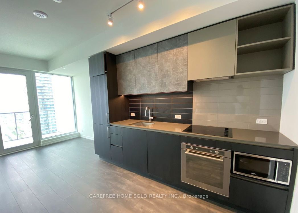 7890 Jane Street 4703, Vaughan, ON L4K 0K9 photo 2