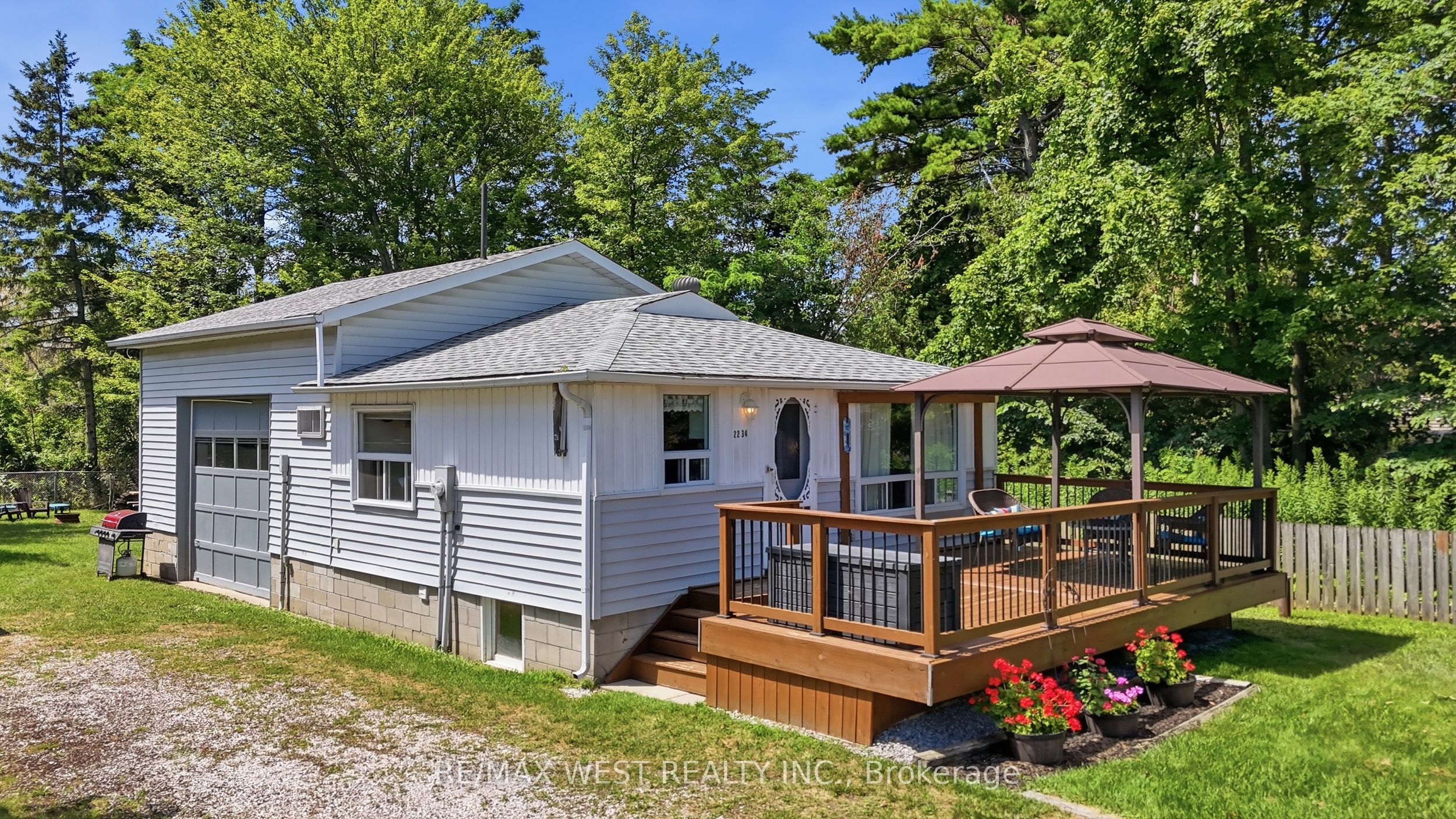2234 Crystal Beach Road, Innisfil, ON L9S 3W9 photo 2