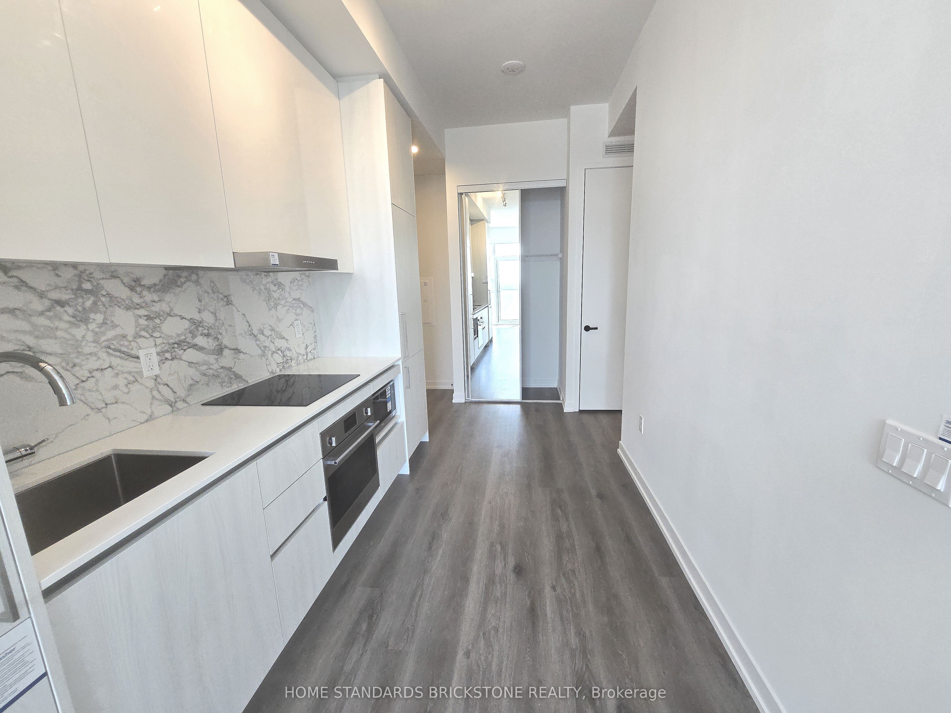225 Commerce Street 3608, Vaughan, ON L4K 0R1 photo 4