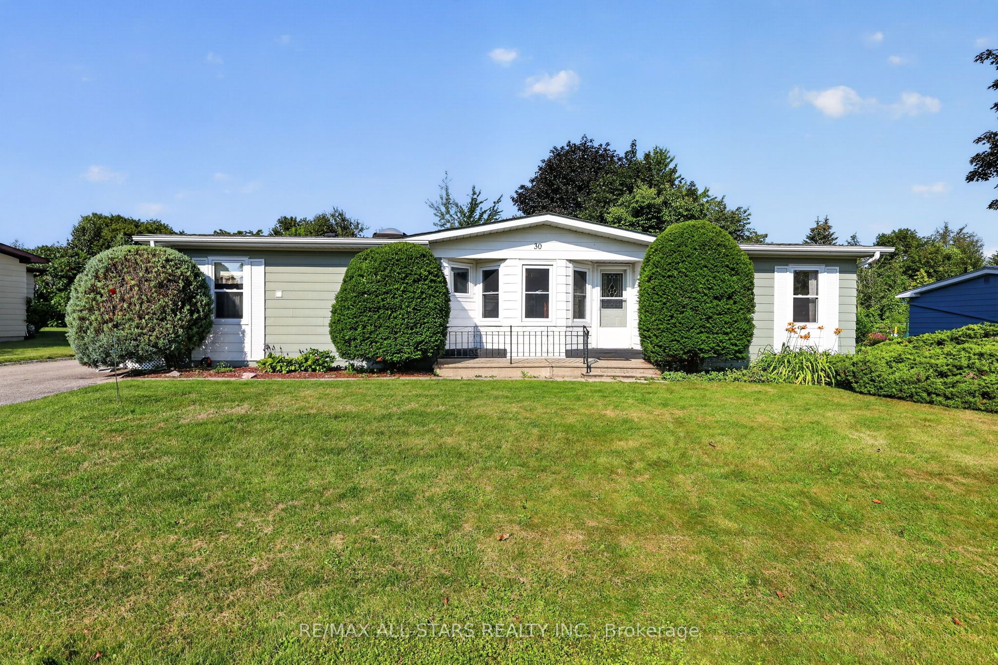 30 Damsel Circle, Georgina, ON L0E 1R0 photo 4
