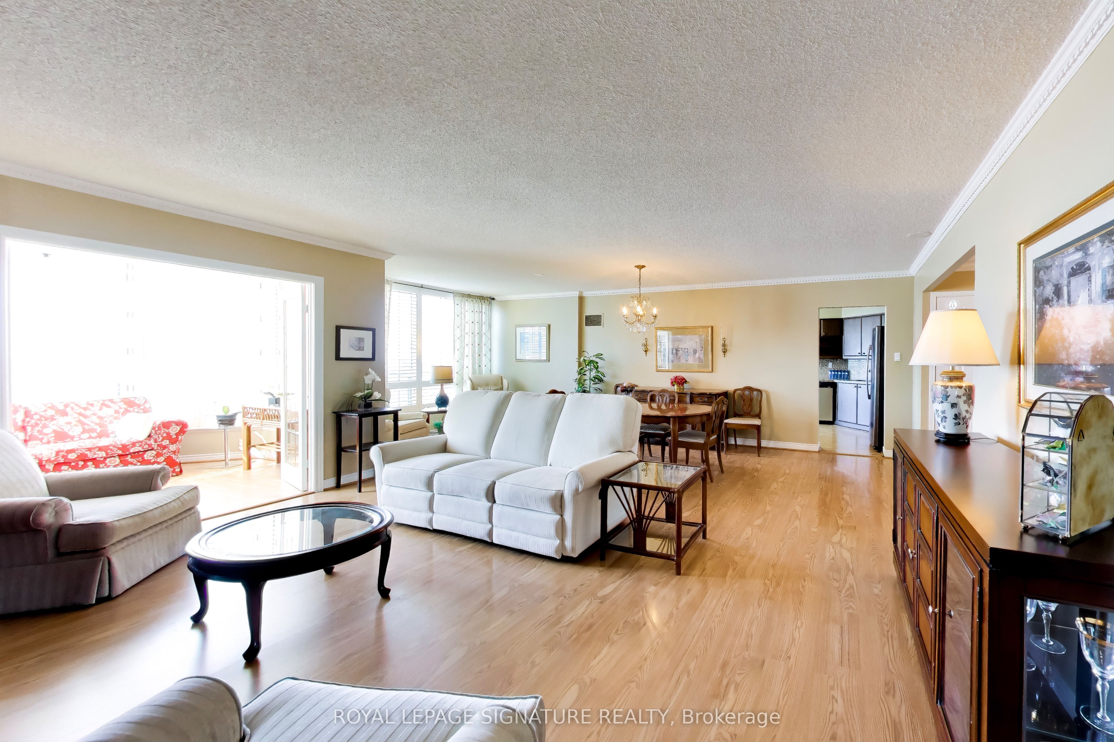 1 Clark Avenue W 1802, Vaughan, ON L4J 7Y6 photo 3