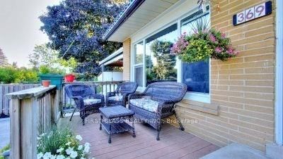 369 Paliser Crescent S, Richmond Hill, ON L4C 1S1 photo 2