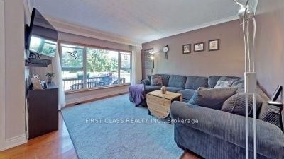 369 Paliser Crescent S, Richmond Hill, ON L4C 1S1 photo 3