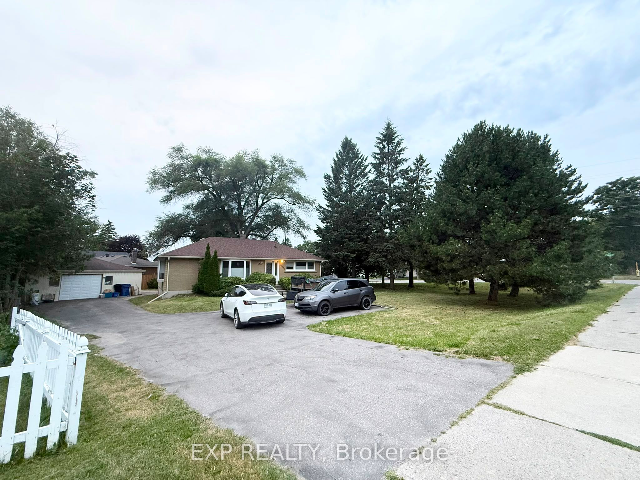 12376 Tenth Line, Whitchurch-Stouffville, ON L4A 4Z5 photo 2