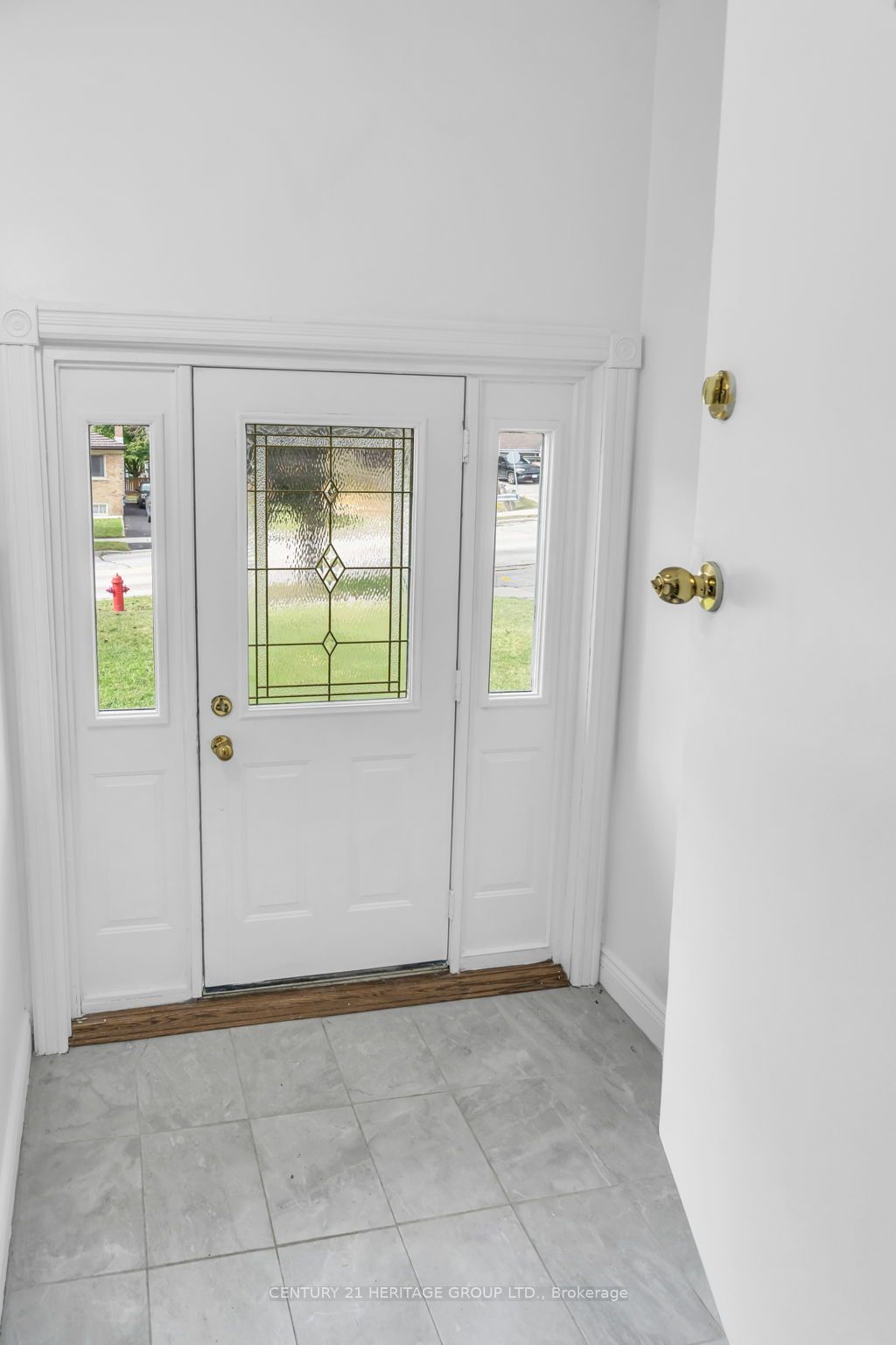 53 Wilstead Drive, Newmarket, ON L3Y 4T8 photo 2