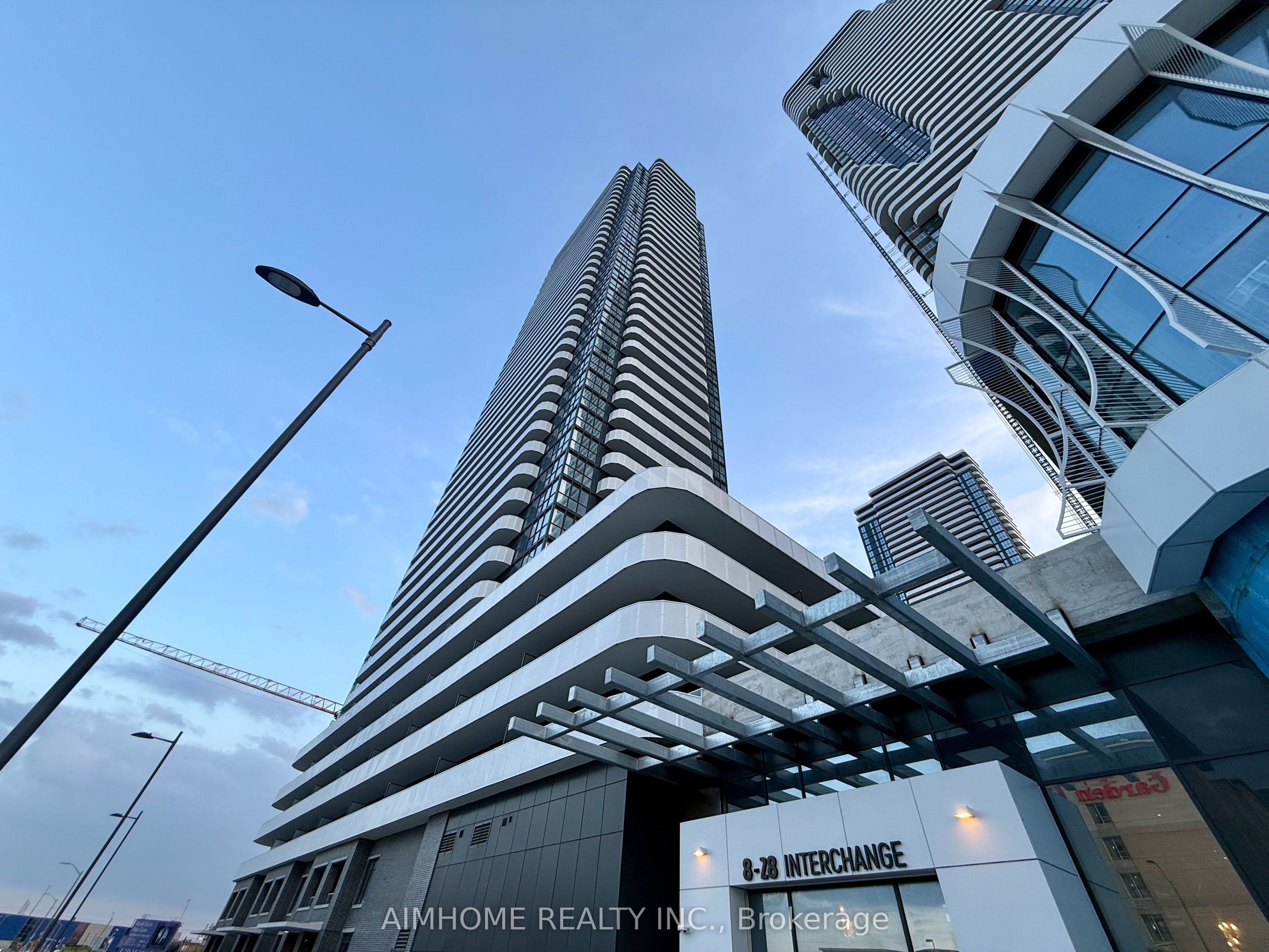 28 Interchange Way 3207, Vaughan, ON L4K 0P8